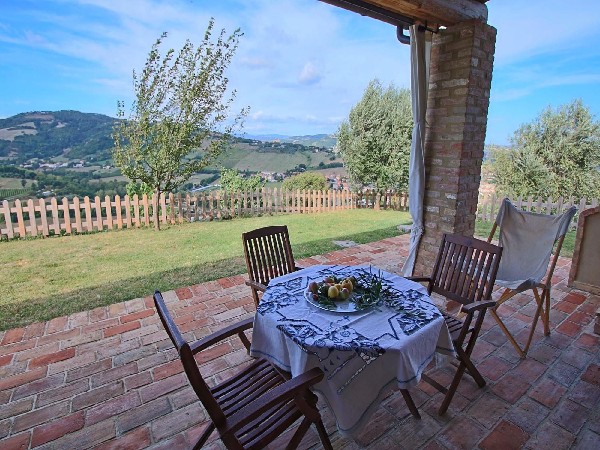 Cottage In Montelabbate With Pool Garden Bbq Parking Exterior photo