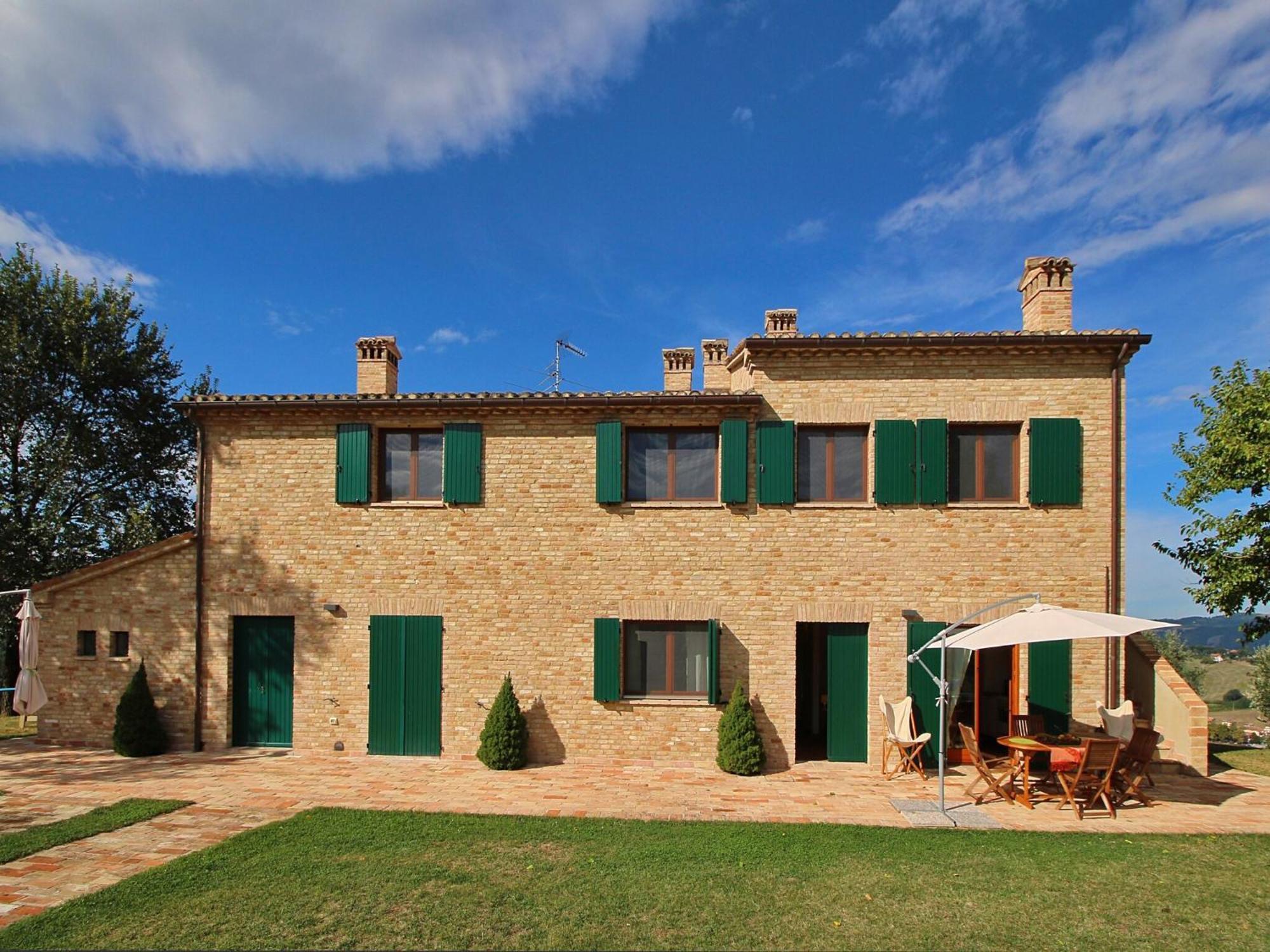 Cottage In Montelabbate With Pool Garden Bbq Parking Exterior photo