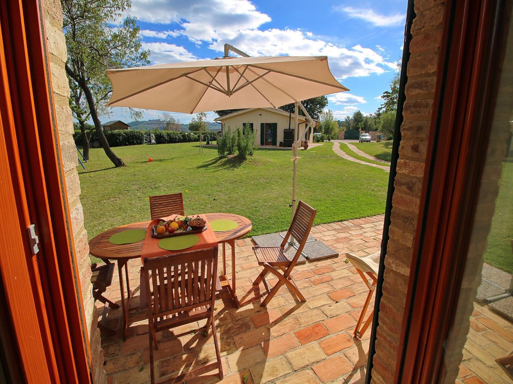 Cottage In Montelabbate With Pool Garden Bbq Parking Exterior photo